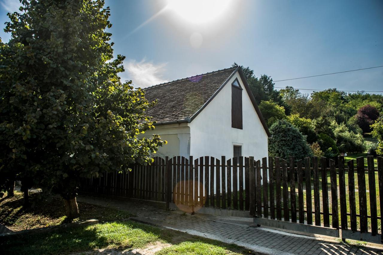 Helesfa Vendégház Hotel Kültér fotó